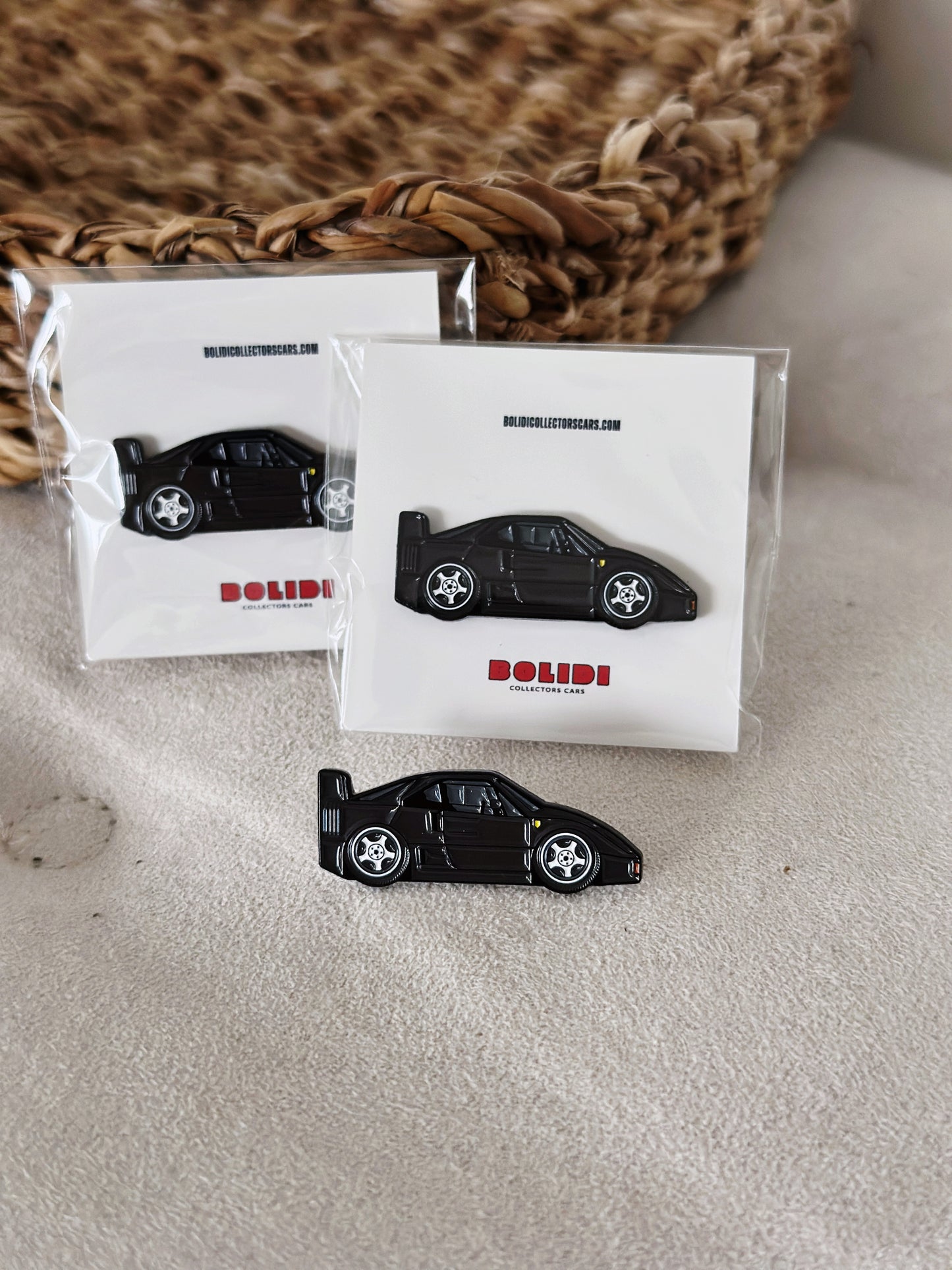 Ferrari F40 - Black Edition Enamel Pin