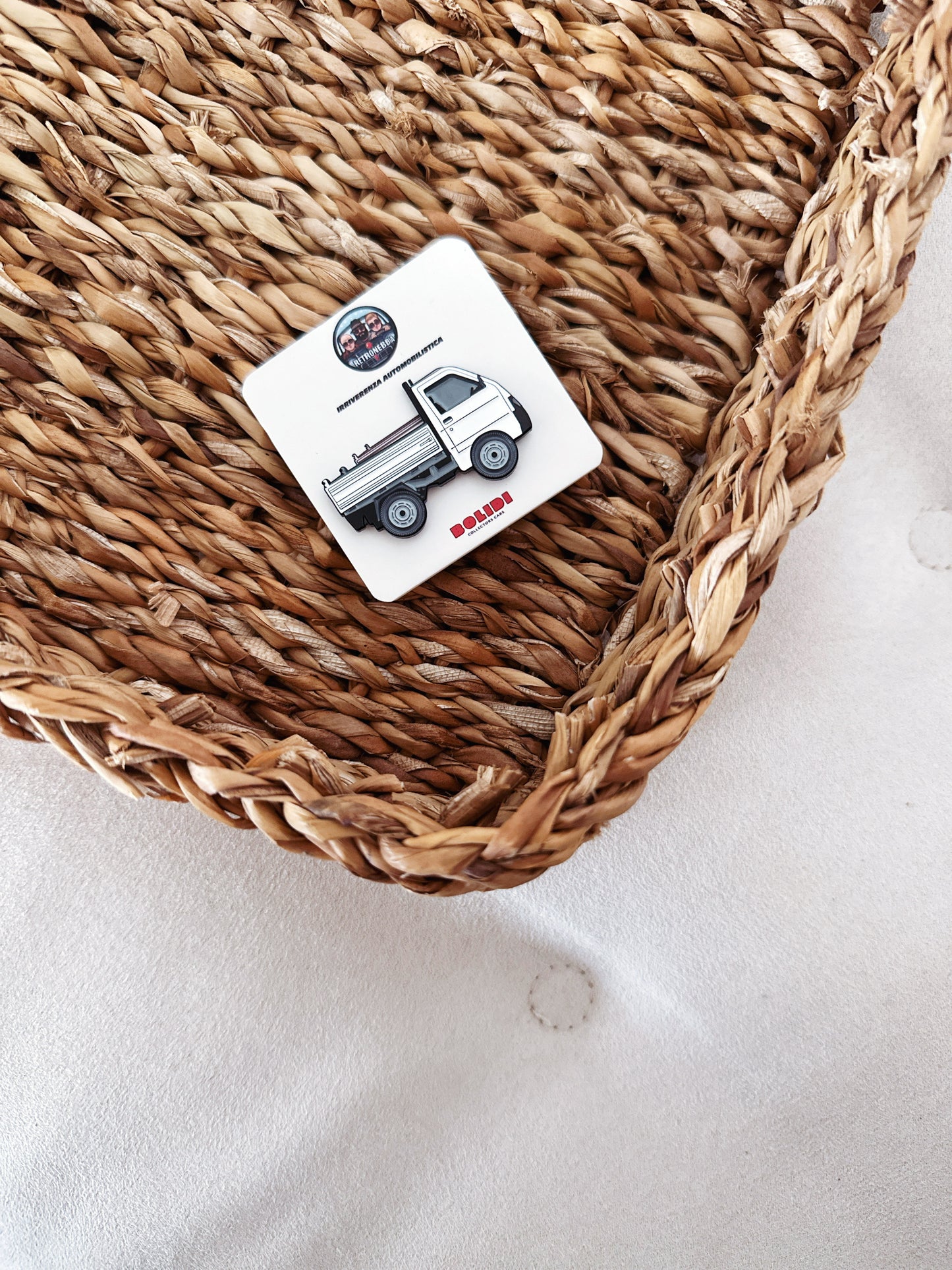 Retronebbia Bundle - Shirt + Pin