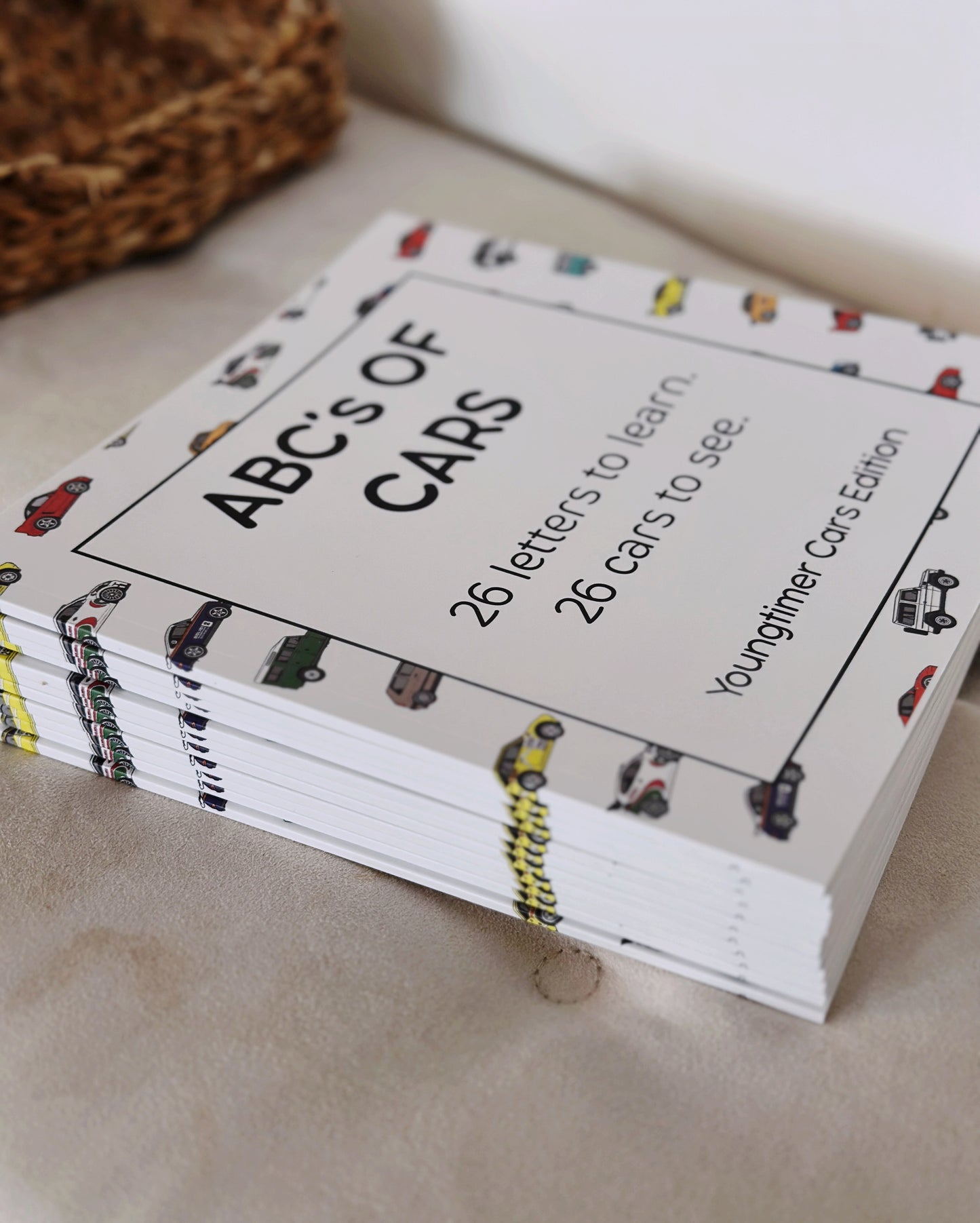 🚗 ABC delle Auto – Edizione Youngtimer. 26 lettere da imparare. 26 auto da scoprire. Un viaggio alfabetico su quattro ruote.