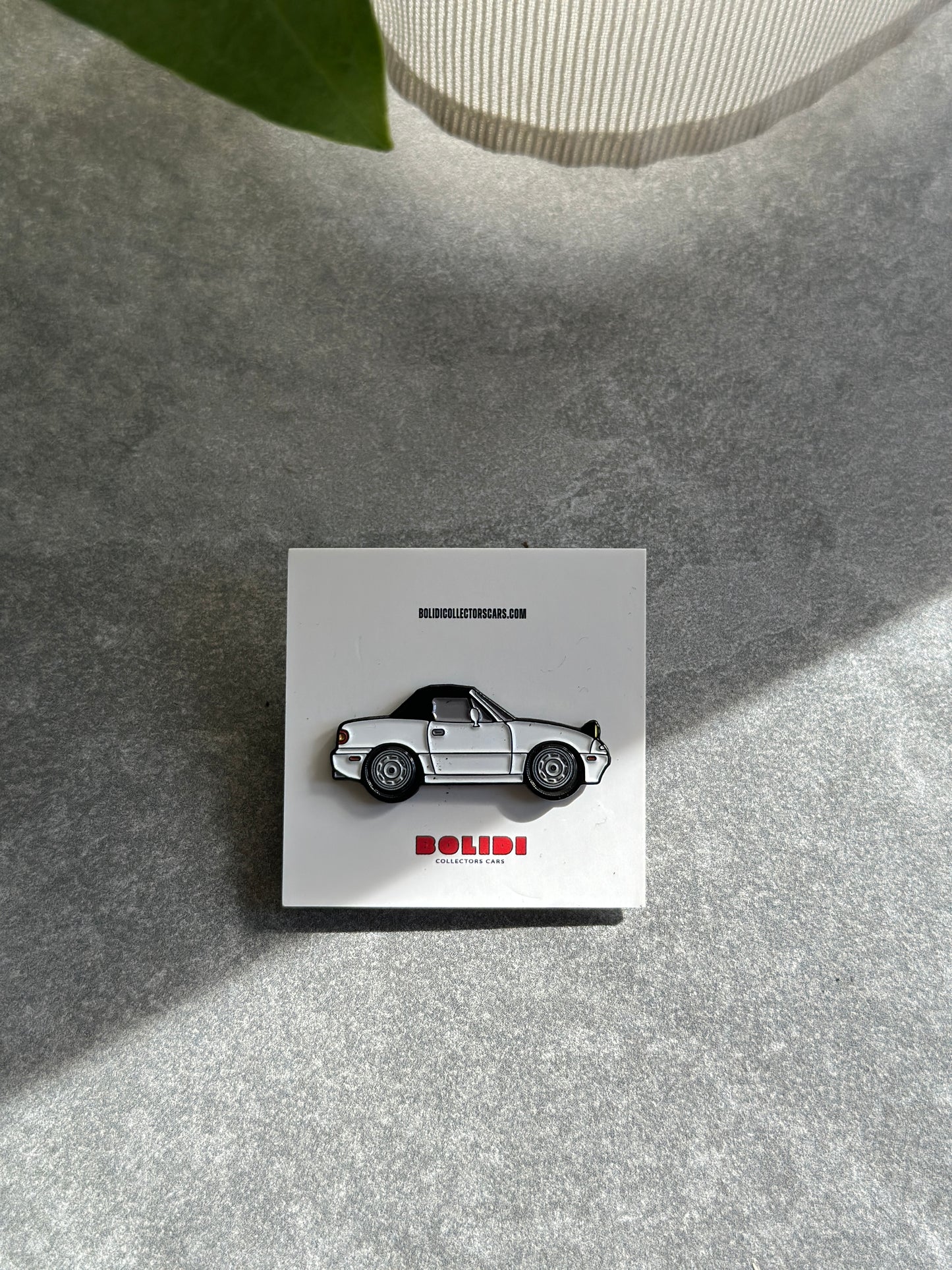 Spilla Smaltata Porsche 911 Carrera 3.2 - Tributo alla Regina delle Sportive Anni '80